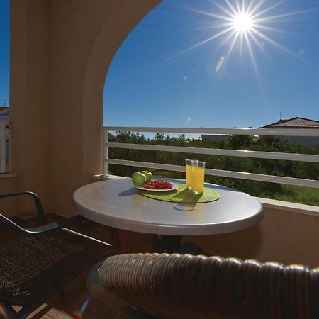 Gorgeous Apartment In Vodice With Kitchen Εξωτερικό φωτογραφία