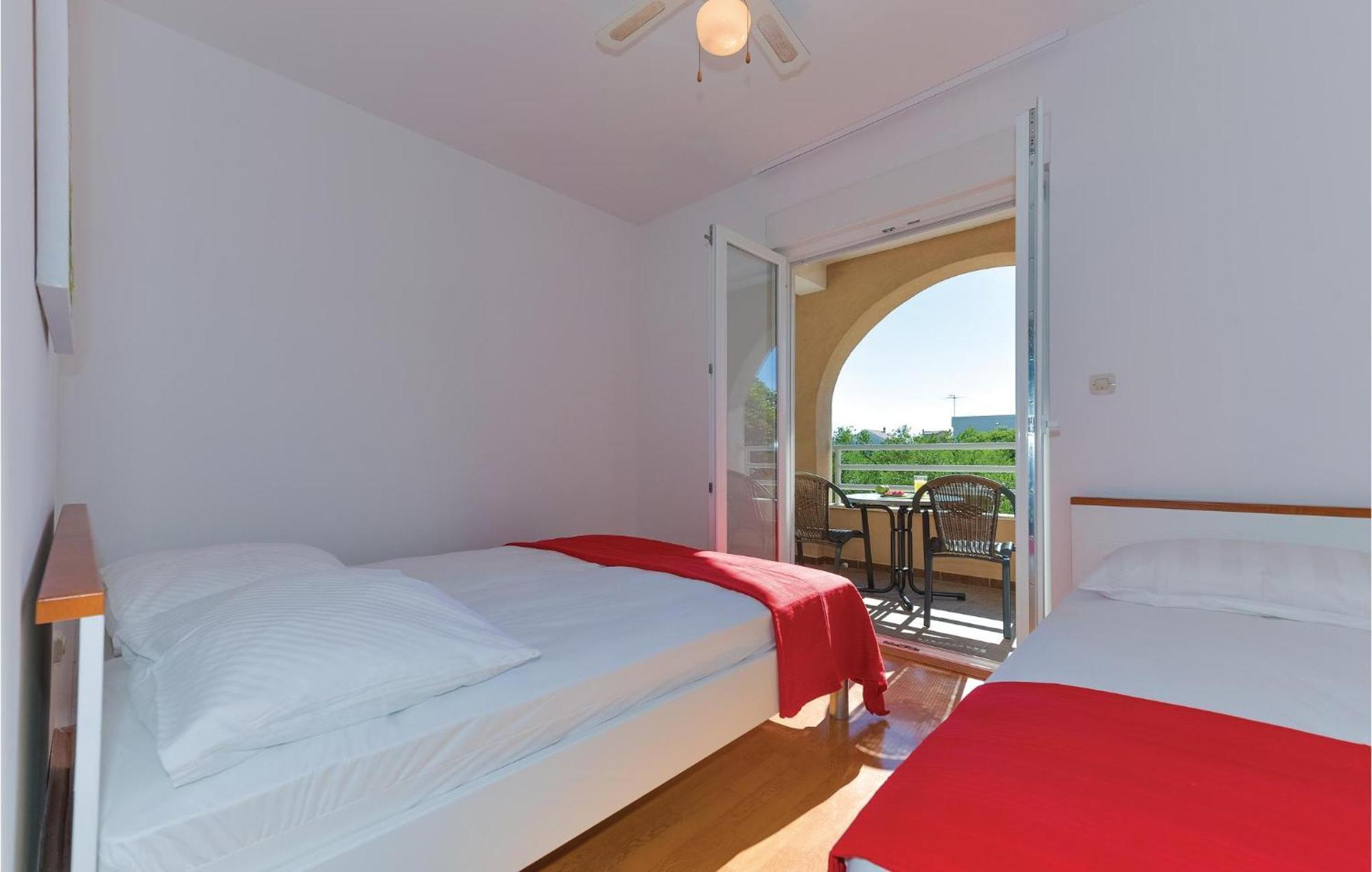 Gorgeous Apartment In Vodice With Kitchen Εξωτερικό φωτογραφία