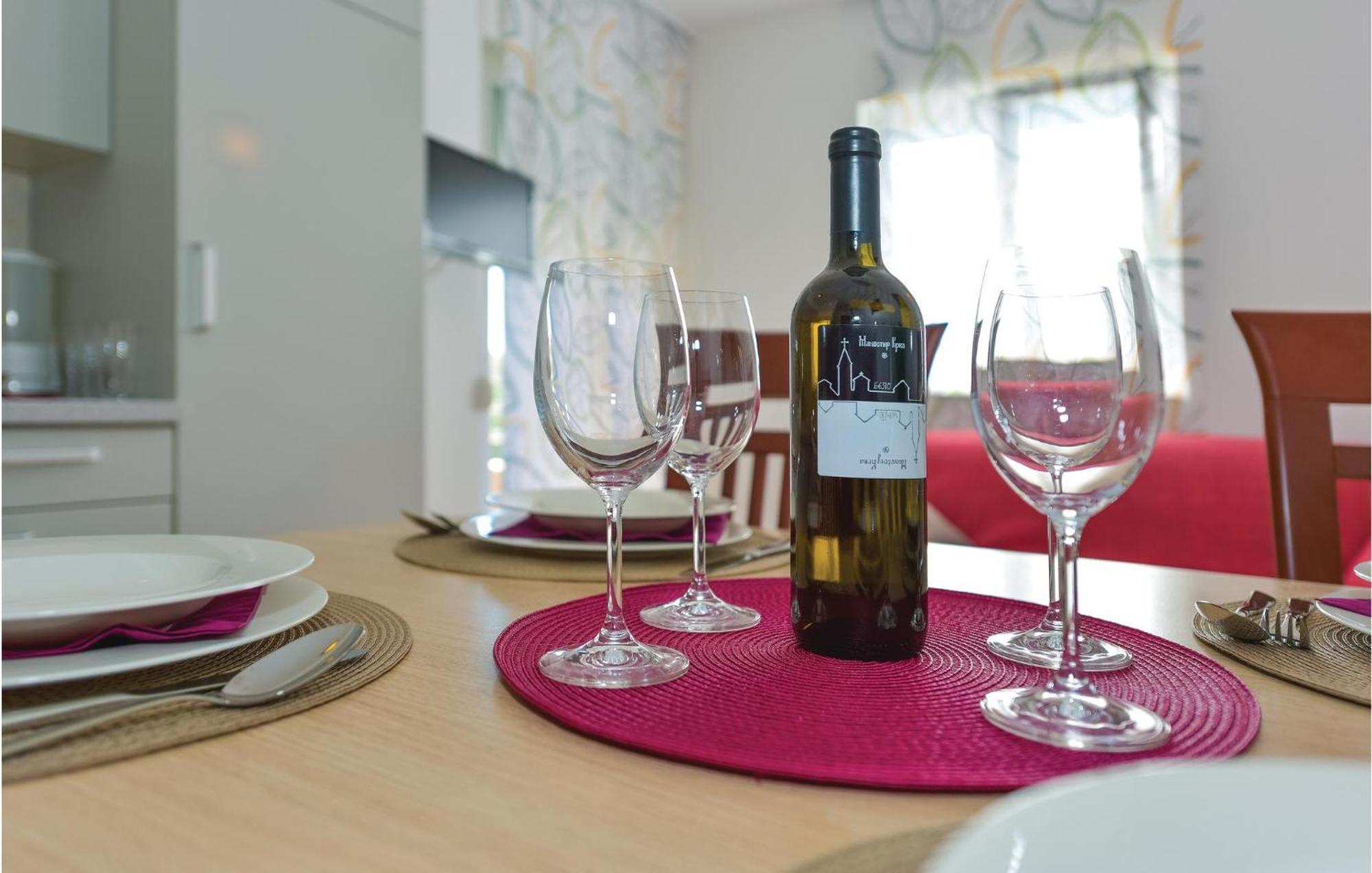 Gorgeous Apartment In Vodice With Kitchen Εξωτερικό φωτογραφία