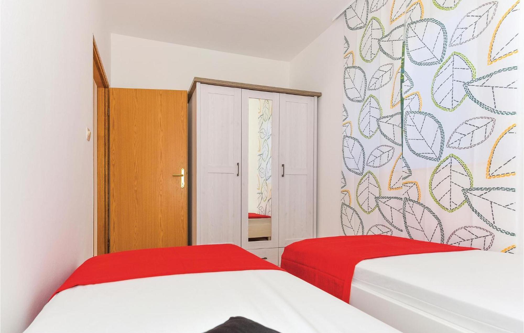 Gorgeous Apartment In Vodice With Kitchen Εξωτερικό φωτογραφία